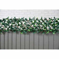 B&M Expanding Artificial Laurel Leaf Trellis 180 X 30cm 5 B&M Expanding Artificial Laurel Leaf Trellis 180 X 30cm -B&M 379971 expanding laurel leaf trellis 180x30cm 2